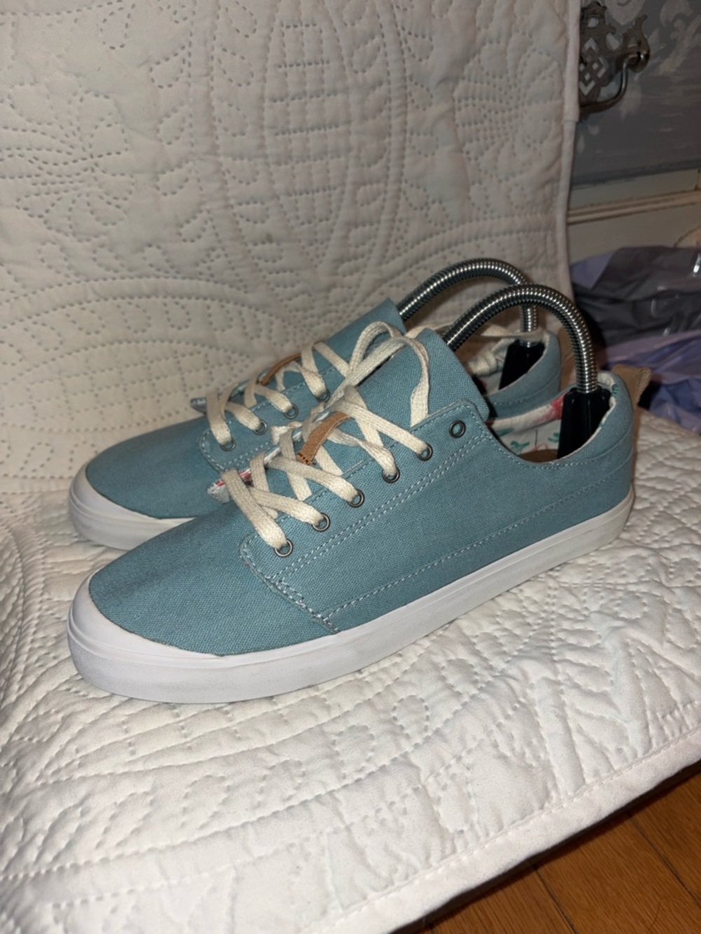 Reef Sneakers Size 8